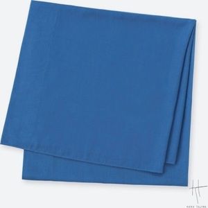 Hana Tajima x Uniqlo AIRism Stole, Scarf